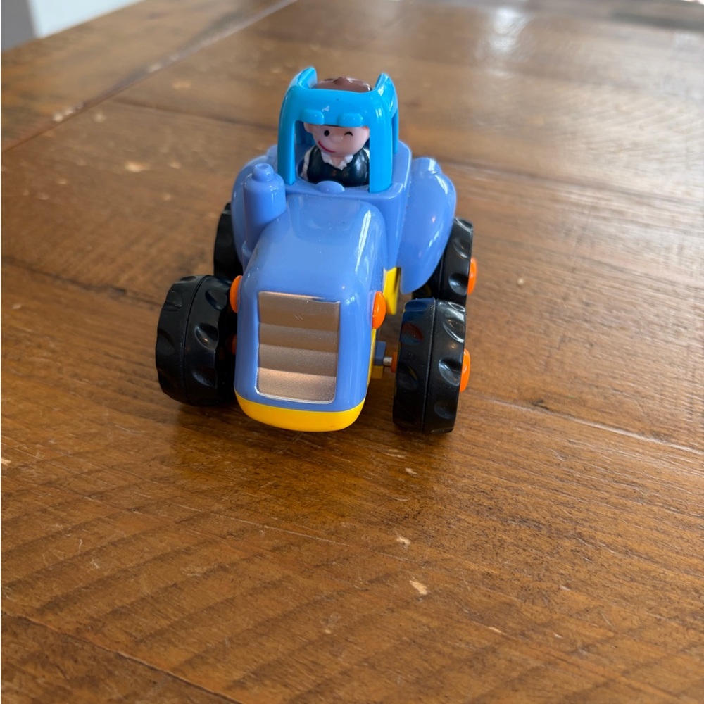 HUILE TOYS Push Powered Tractor Only as is